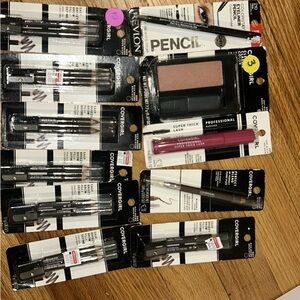 Revlon Brow Pencil - Dark Brown